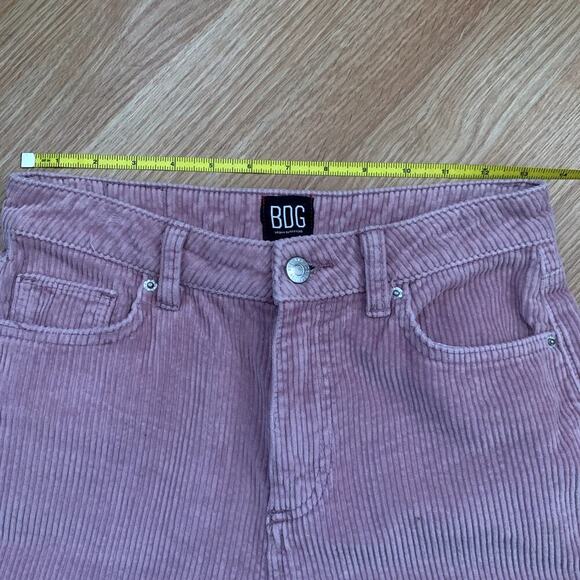 BDG Mom High Rise Pink Corduroy Tapered Leg Pants Size 25 NWOT - Picture 10 of 13